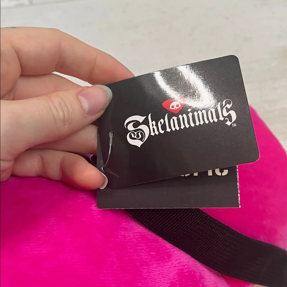 Hot Topic new tags